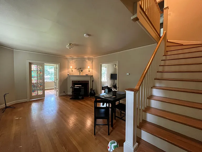 400 Hathaway Rd — Photo 5