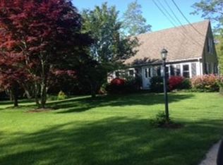 689 Walnut Plain Rd, Rochester, MA 02770