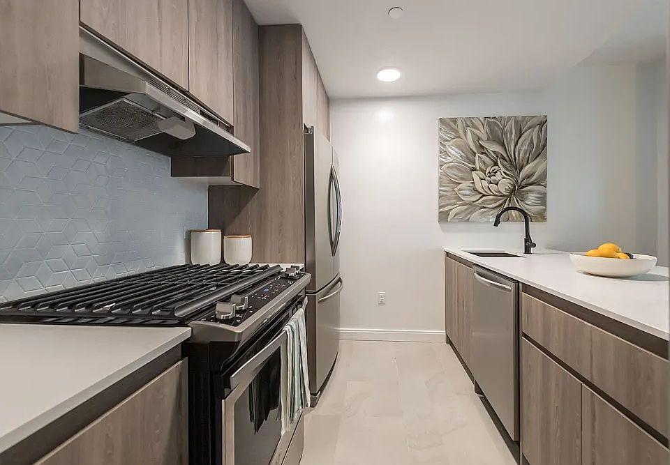 1st image of 1277 E 14th St APT 212A