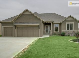 19409 W 200th Ter, Spring Hill, KS 66083