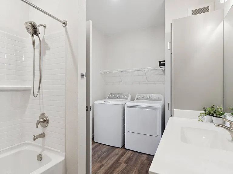 In-Unit Washer and Dryer