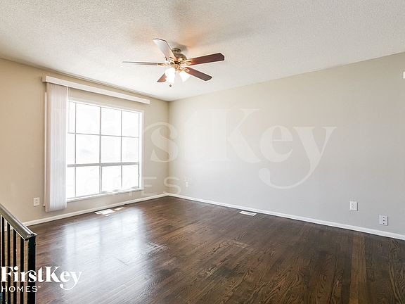 2nd image of 2020 Belmont Blvd