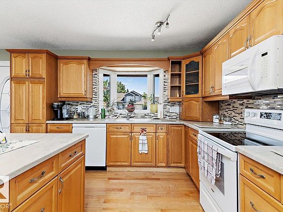 3rd image of 5316 53rd St