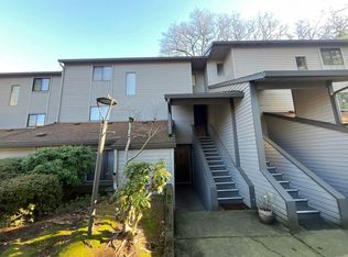 8948 SW Fairview Pl, Portland, OR 97223