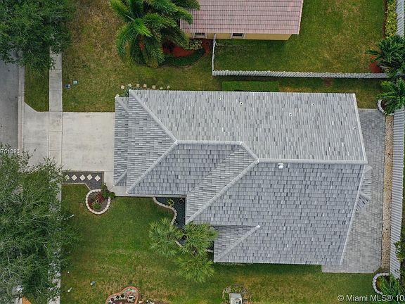 3rd image of 1172 NW 184th Ter