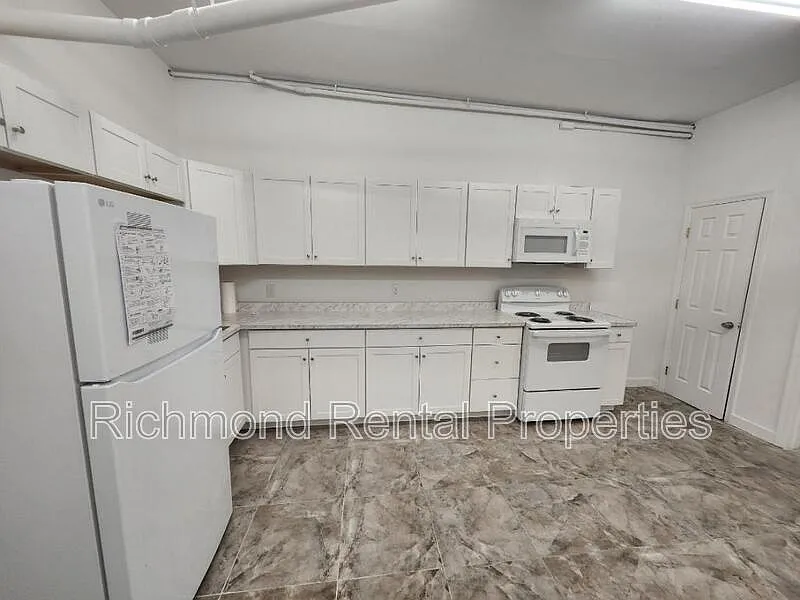 1 bed, 1.0 bath, 3000 sqft, $749 — Photo 2