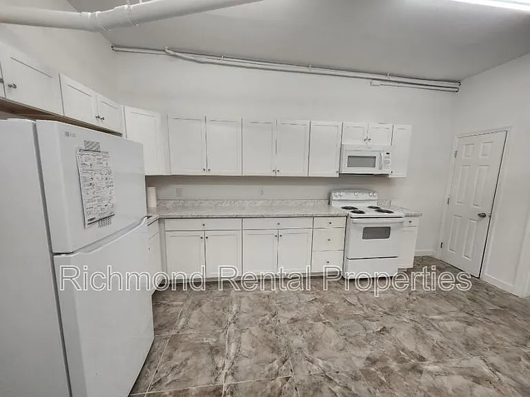 11 E Broad St #A — Photo 2