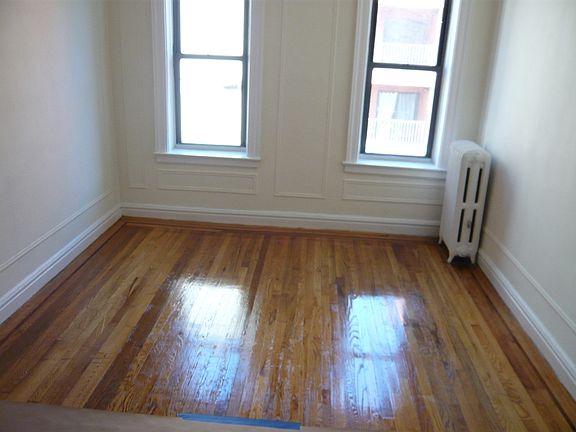 2nd image of 4871 Broadway APT 6M