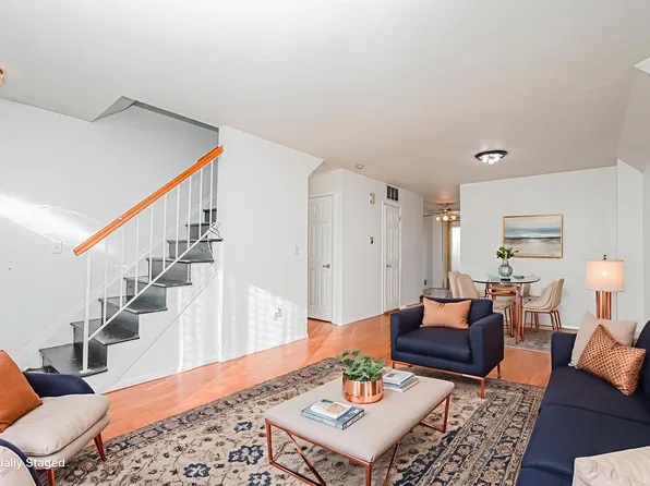 30 Westport Lane image 3 of 29