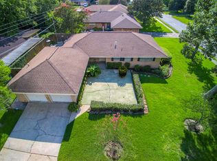 2014 Lazybrook Dr, Houston, TX 77008