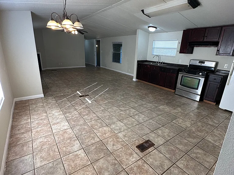 1102 Bluebonnet Dr — Photo 14
