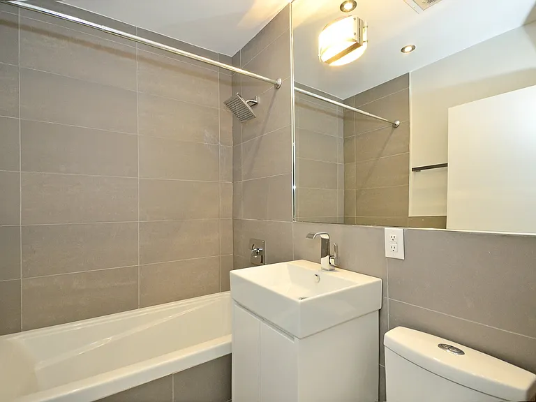 501 Kingston Rd — Photo 10