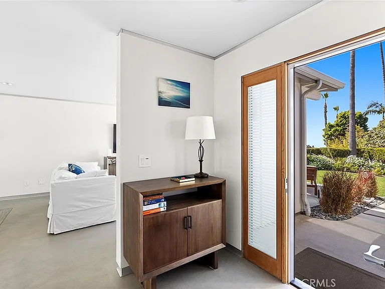 30872 Marilyn Dr — Photo 3