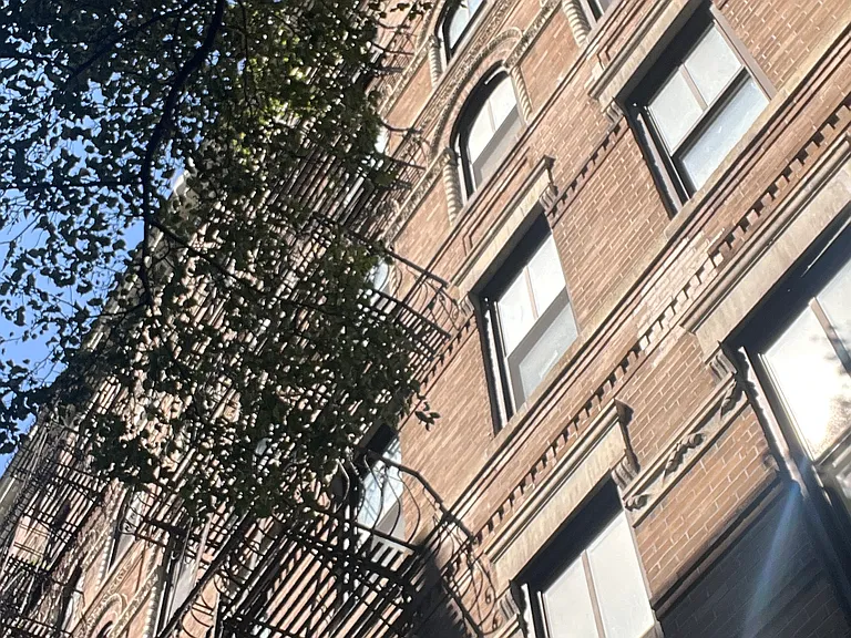 316 Mott St #1C — Photo 17