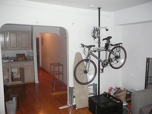 Rented by Kings Court Real Estate | media 27