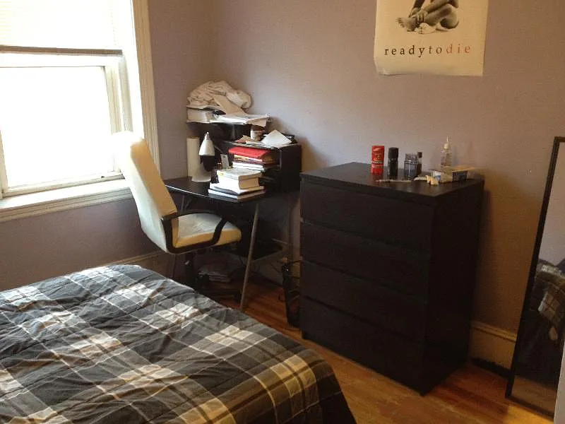 4 bed, $5,200 — Photo 2