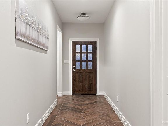 2nd image of 5616 Pelican Ave