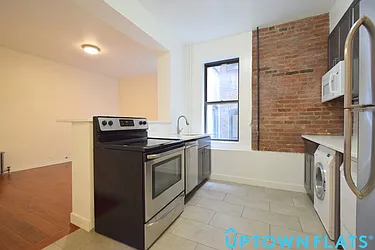 Rented by Uptown Flats LLC