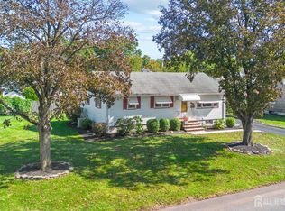 1201 Kerwin St, Piscataway, NJ 08854