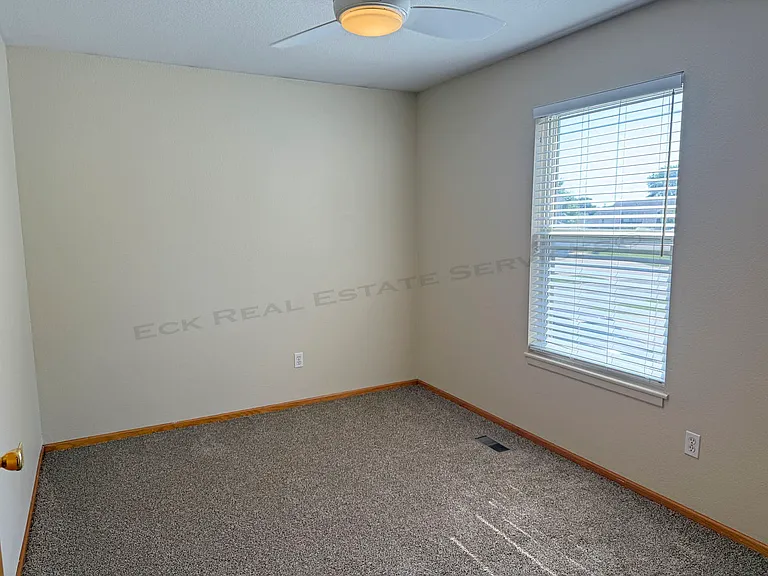 2759 Grand Cir — Photo 12