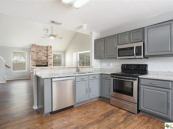 4th image of 3507 Pavillion C Towne Lake