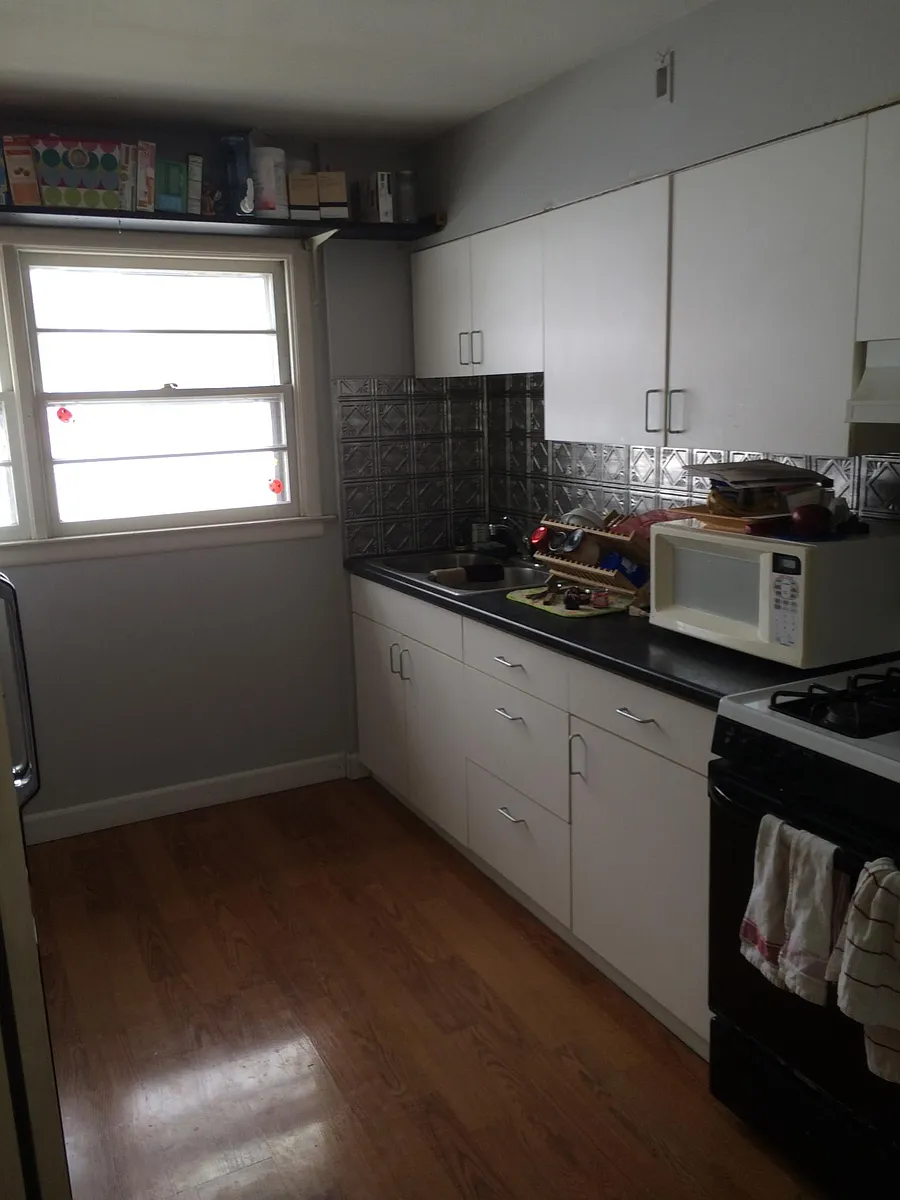 Building Photo - 1628 Adams St #2