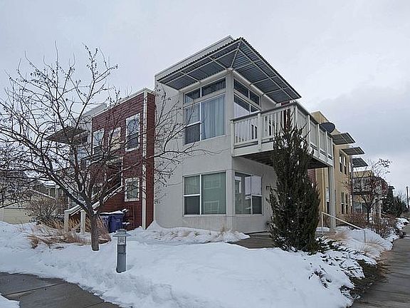 2nd image of 2708 Syracuse St Unit 209