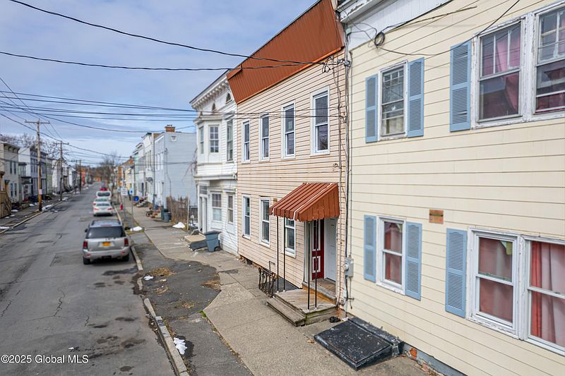 2nd image of 409 Elk Street