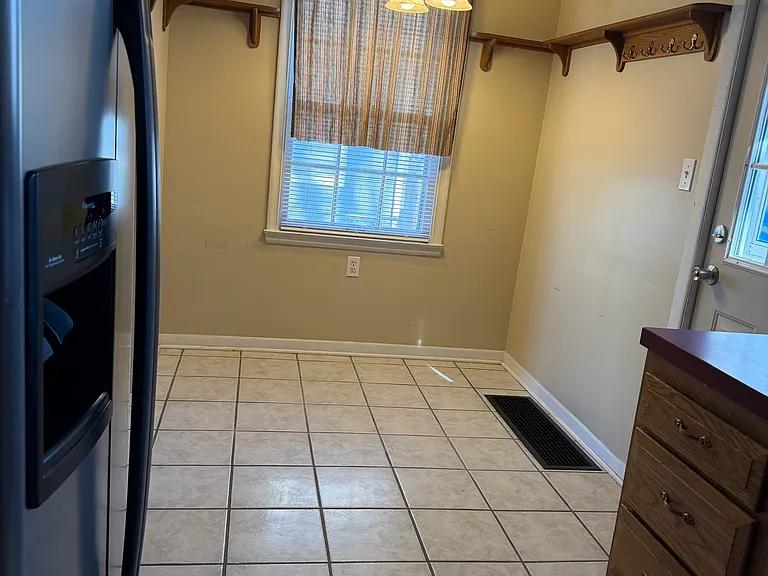 3022 Letchworth Pkwy — Photo 5