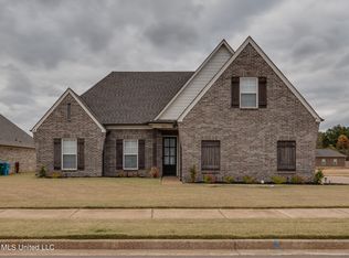 5266 Watson Place Ln, Nesbit, MS 38651