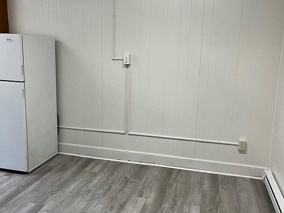 4th image of 567 S 1st Ave APT 4