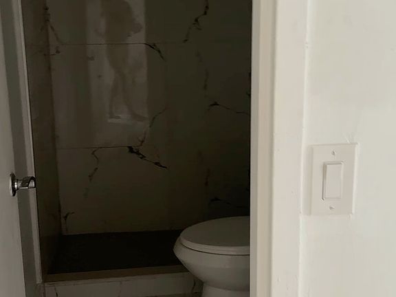 4th image of 2020 NE 135th St APT 310