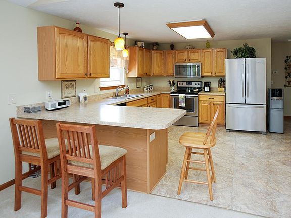 21221 12 mile road-104