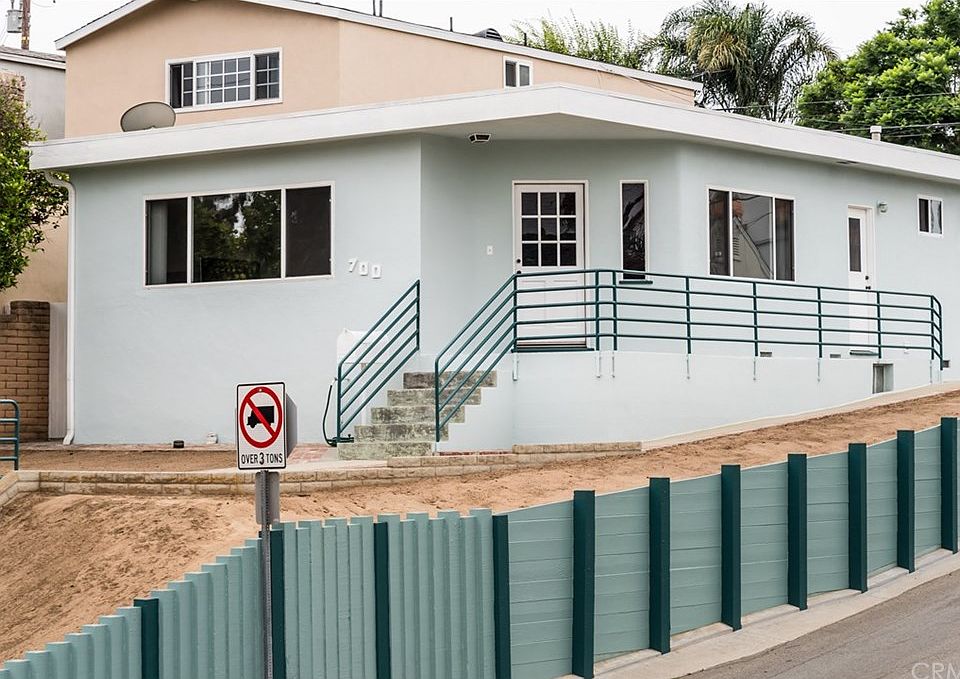 1st image of 700 Rosecrans Ave