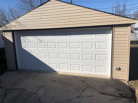 5th image of 22809 Furton St