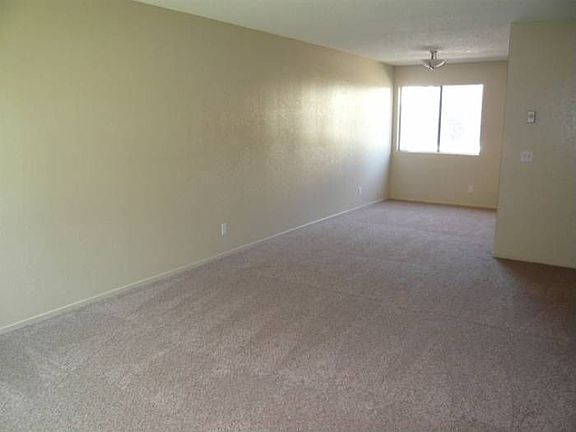 Lvingroom into dining