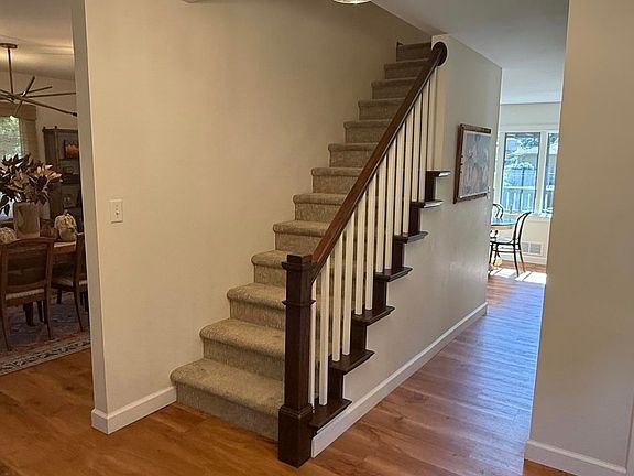 3rd image of 1250 Heritage Pl