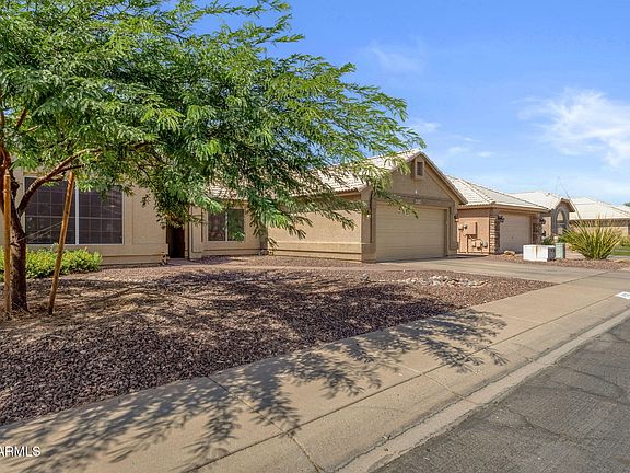 3rd image of 4225 E CATHEDRAL ROCK Drive