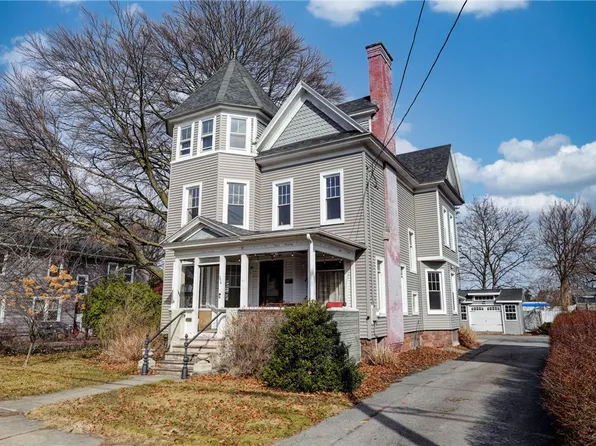 234 E Miller St, Newark, NY 14513