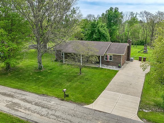 3rd image of 120 Grant Dr