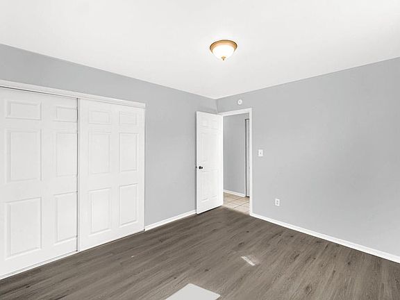 3rd image of 5035 W 9th Ave
