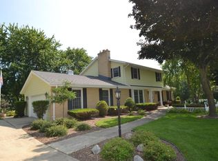 N8W31896 Cobblestone Ct, Delafield, WI 53018