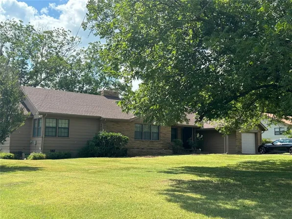 710 W 17th St, Sulphur, OK 73086