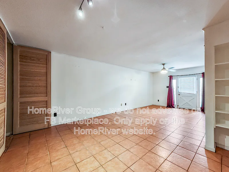 1 bed, 1.0 bath, 696 sqft, $1,000 — Photo 3