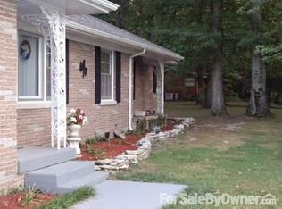 1002 King Rd, Lafayette, TN 37083