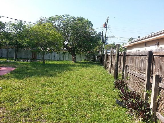 5th image of 1140 NE 130th St