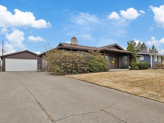 2nd image of 2507 W Rosewood Ave