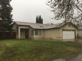 1973 Country View Ave, Tulare, CA 93274