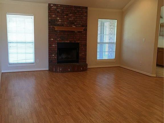 3rd image of 412 Canoe Dr
