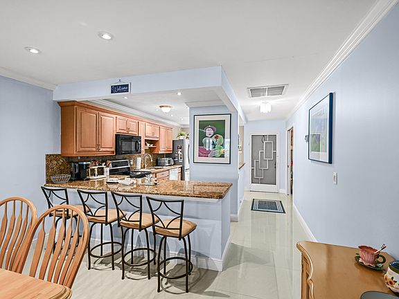 4th image of 2730 SW 15th Street #3-a